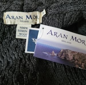 Aran Mor 100% Merino wool sweater/ jacket size medium